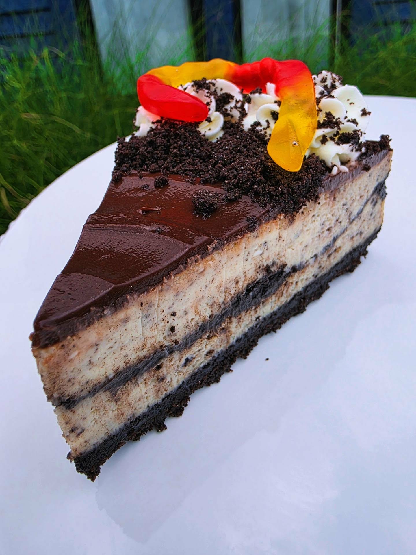 Cream-Cookie-Dirt-Cheesecake